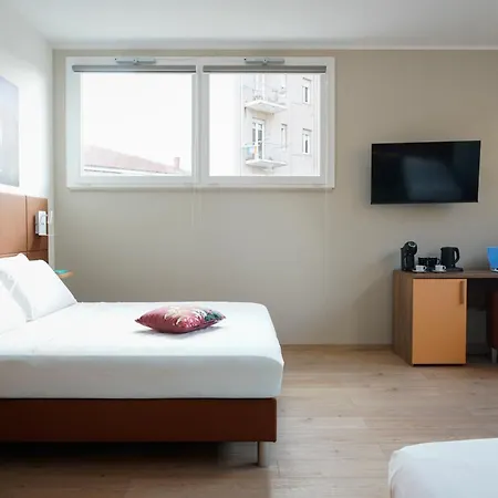 Suites&more 게스트하우스 코모
