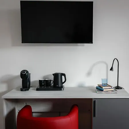 게스트하우스 Suites&more 코모